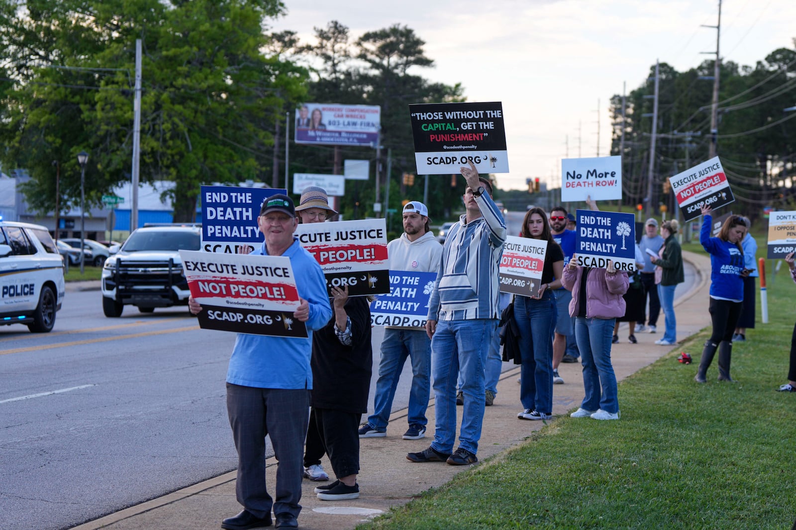 South Carolina execution protestors demonstrate outside the scheduled execution of South Carolina inmate Mikal Mahdi in Columbia, S.C., Friday, April 11, 2025. (AP Photo/David Yeazell)