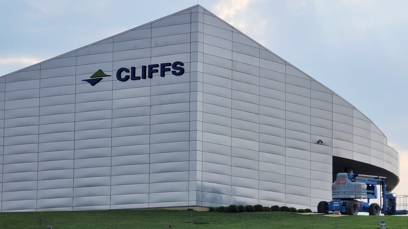 The AK Steel sign on the research center along Interstate 75 has been changed to Cliffs to reflect the new owners. Cliffs, based in Cleveland, purchased AK Steel for $1.1 billion last year. NICK GRAHAM/STAFF