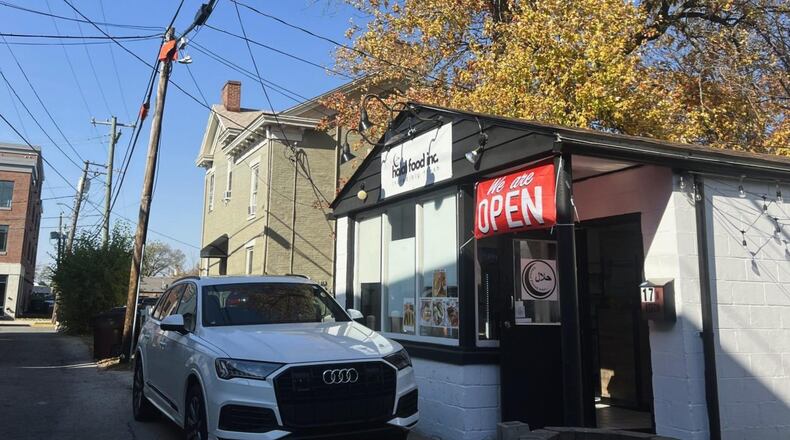 Situated in the building formerly occupied by Oxford Hookah Lounge, the opening of Halal Food Inc. marks the company’s third location in the greater Cincinnati area. One of the owners, Yahia Jayosi, shared that the Oxford branch is part of a larger vision to bring halal cuisine to college towns across Ohio. OXFORD FREE PRESS/CONTRIBUTED