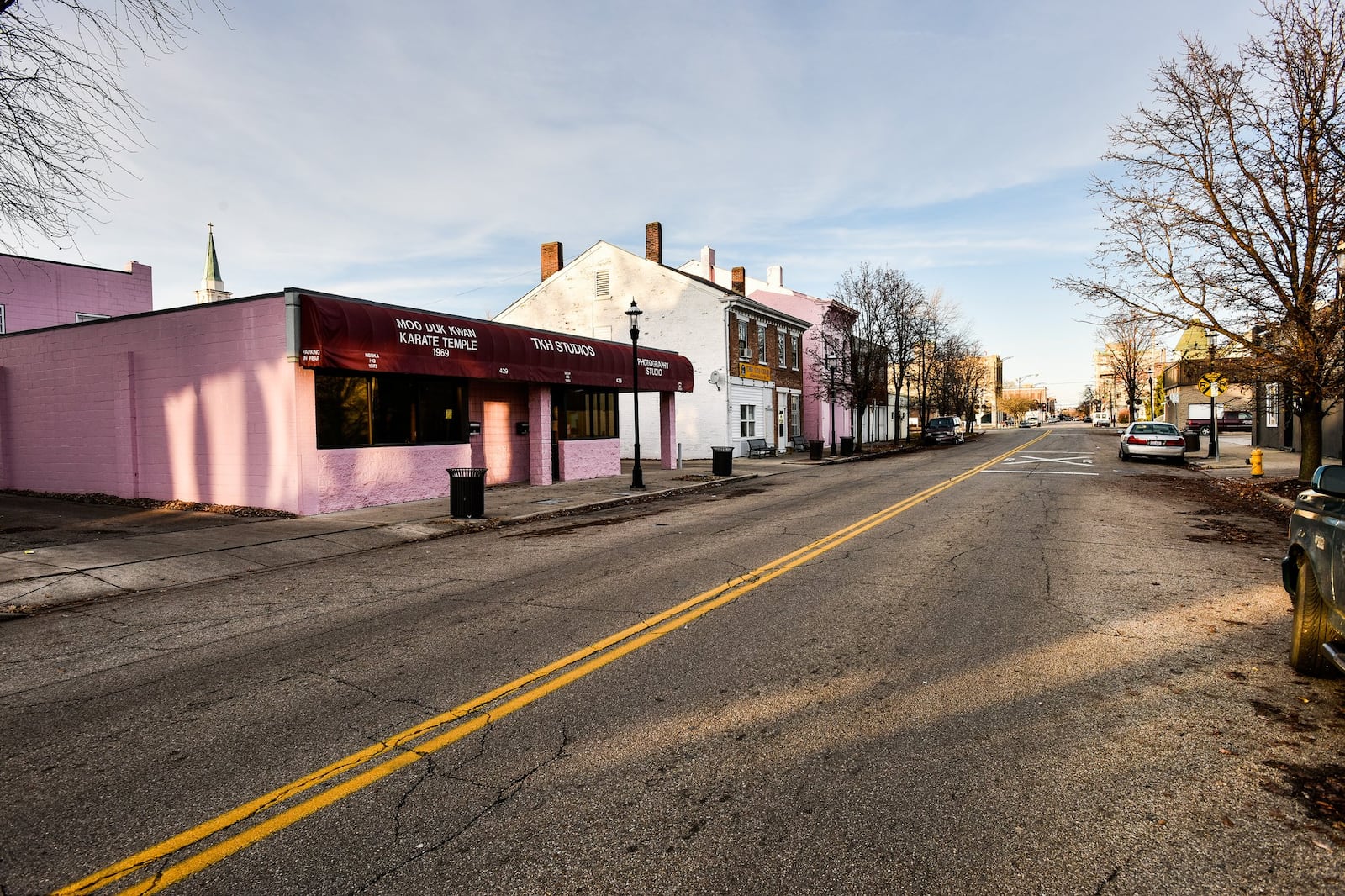 Miami University students will create an economic-development for Hamilton’s impoverished Second Ward, where residents have urged the city for help fostering businesses in their neighborhood. Here, usinesses line South Second Street in Hamilton. NICK GRAHAM/STAFF
