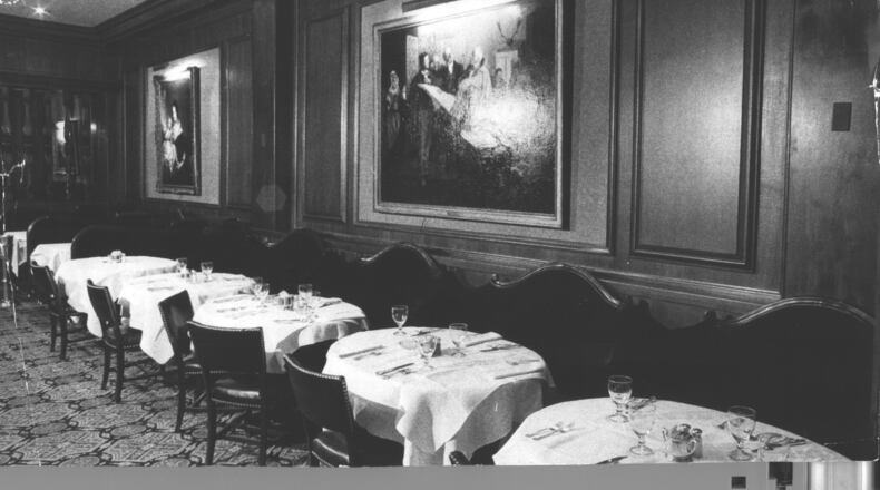 The dining room of the King Cole restaurant in Dayton, circa 1974.