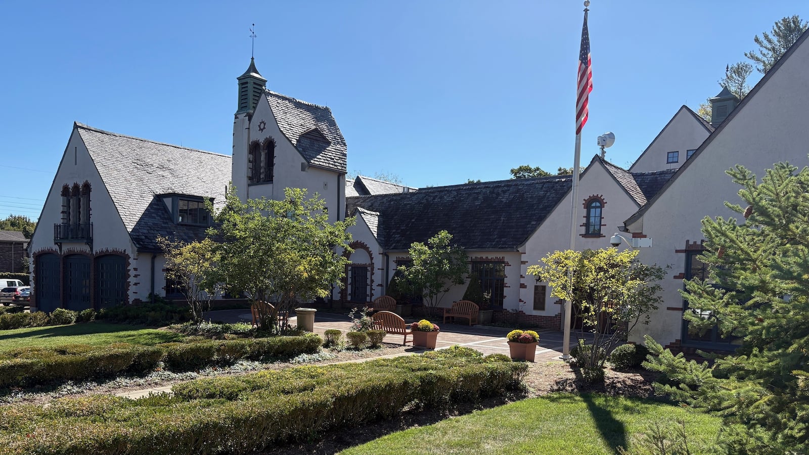 Oakwood City Building. JEN BALDUF/STAFF