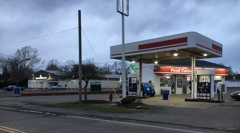 After a short delay to clarify boundaries and maps, Middletown City Council on July 17 approved the annexation request by property owners for three parcels from Franklin Twp. Two of the parcels contain the Crown East gas station and the Crown Palaza Event Center at Coles Road and South Dixie Highway. ED RICHTER/STAFF