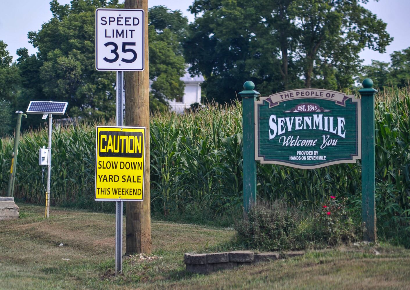 World's longest yard sale runs through Butler County