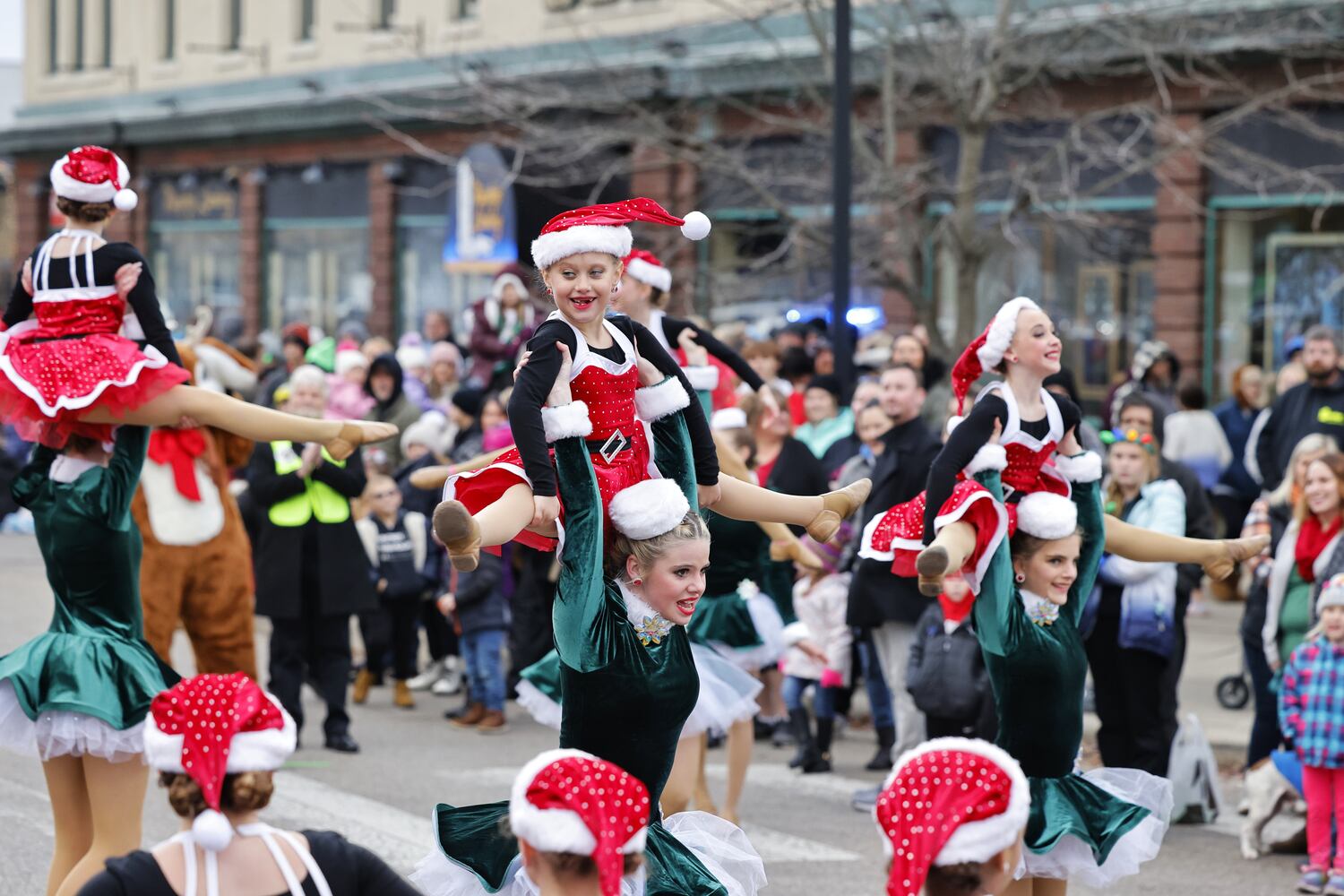 112721 Middletown Santa parade