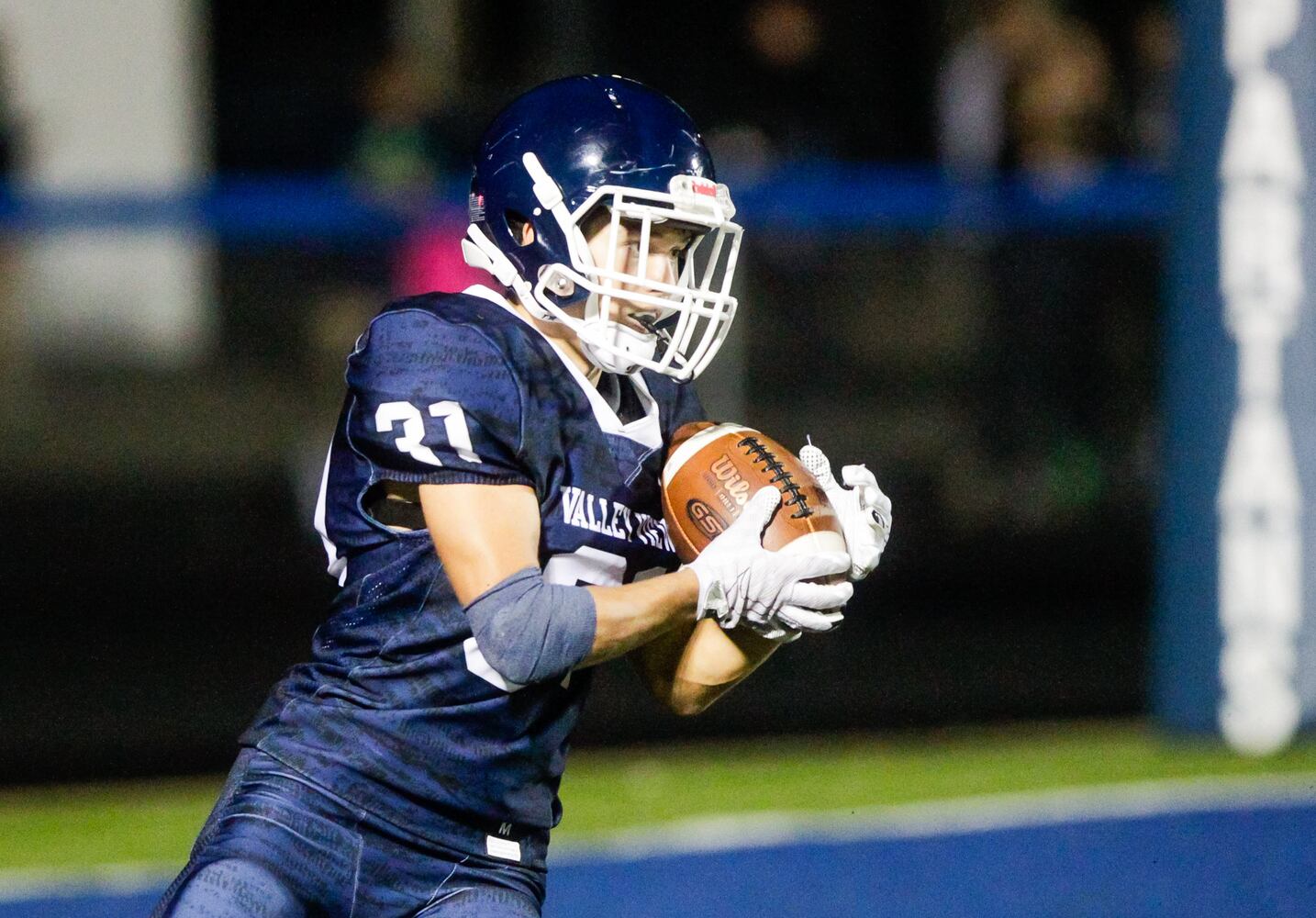 Franklin football beats Valley View Friday, Oct. 11