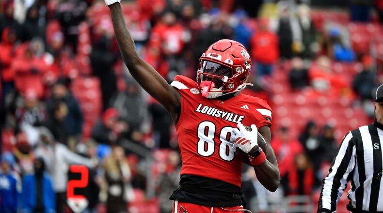 Louisville tight end Jaleel Skinner (88) reacts to the crowd after scoring a touchdown during the second half of an NCAA college football game against Kentucky in Louisville, Ky., Saturday, Nov. 29, 2025. (AP Photo/Timothy D. Easley)