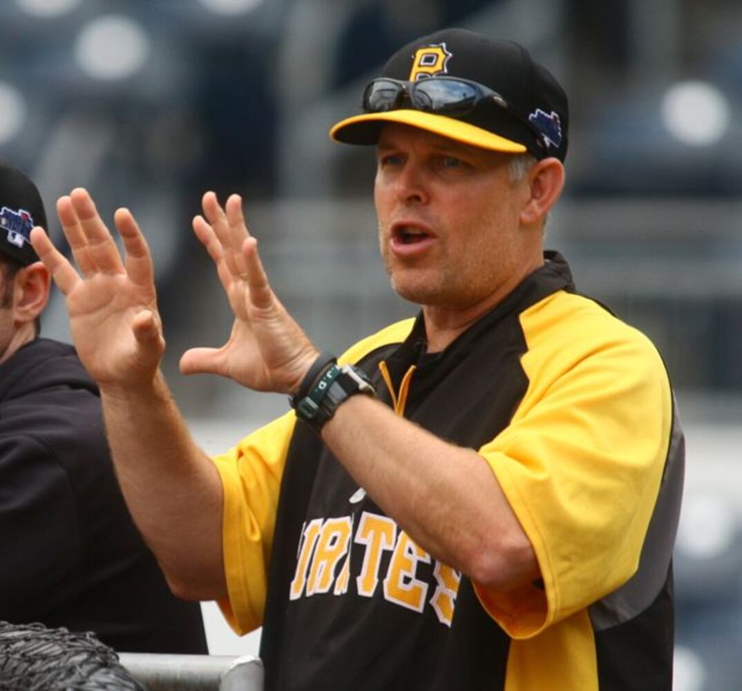 Pirates and Reds work out at PNC Park