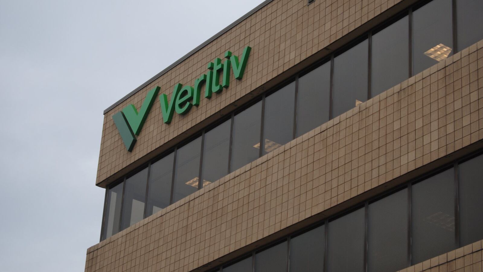 Veritiv Corporation on Monday, Nov. 28, 2016, celebrated its move from Clermont County to its new corporate offices at the corner of Gilmore and Mack roads in Fairfield. The company employs more than 400 people and plans to add about 200 jobs in the next 12 to 24 months via newly acquired space at the site. ERIC SCHWARTZBERG/STAFF