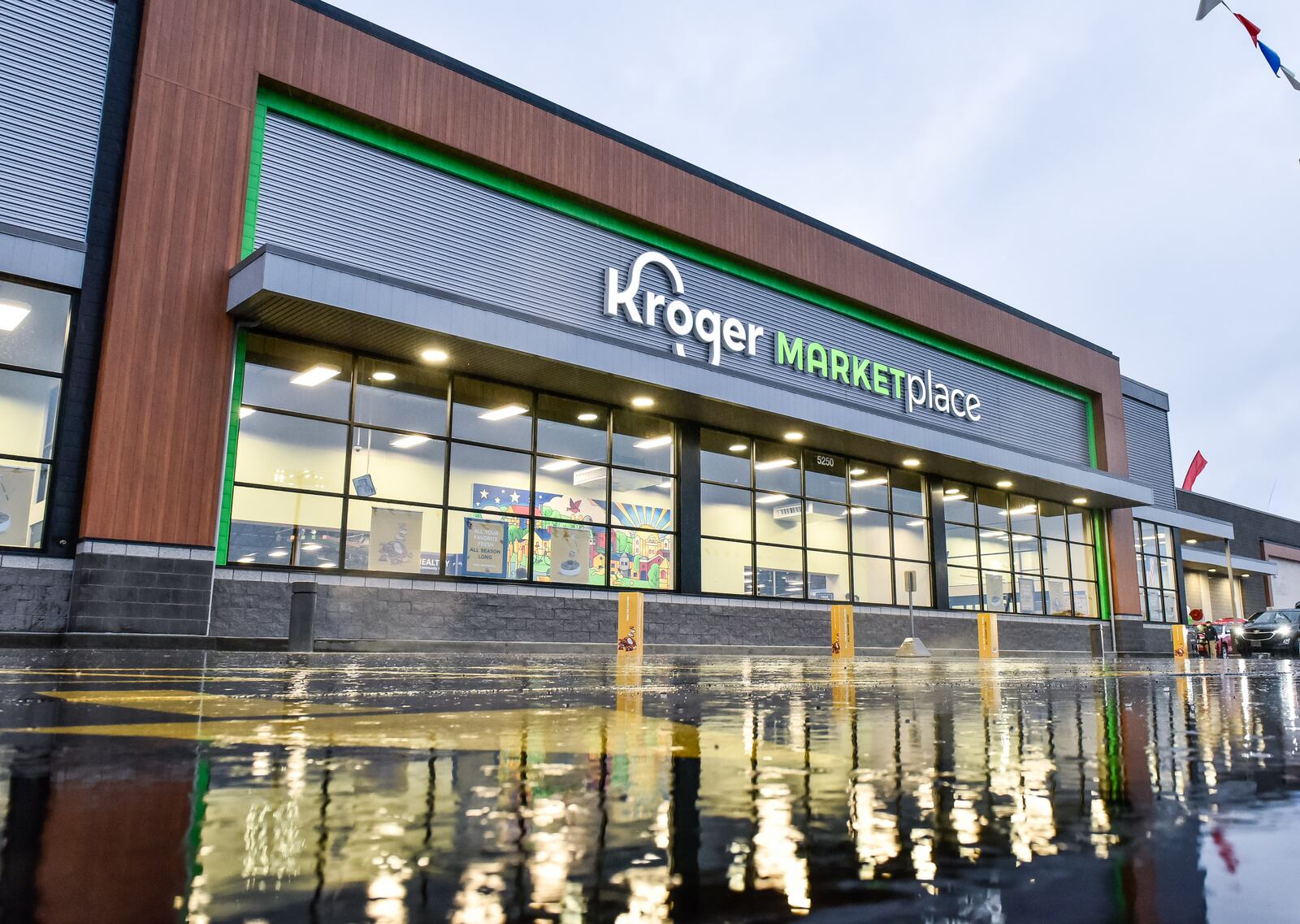 REVISED CAPTION for 022621 mburg Kroger: Kroger aims to replace an existing storefront at 155 N. Heincke Road in Miamisburg with a larger Marketplace location like the one pictured here in Butler County's Liberty Twp. >>>>>>>>>>>>>>>>>>>>>>>>>>>>>>>>>>>>>>>>>>>>>>>>>>>>>>>>>>>>>>>>>>>>>>>> ORIGINAL CAPTION for 102920 new kroger liberty township:   The new Kroger Marketplace opened Thursday, October 29, 2020 on Kyles Station Road in Liberty Township replacing the other location down the street on Liberty Fairfield Road that is now closed. NICK GRAHAM / STAFF