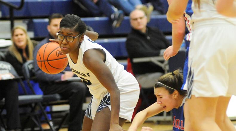 Kierra Thornton with the ball for Fairmont. MARC PENDLETON / STAFF