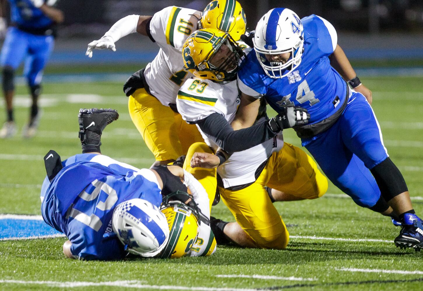 Hamilton Big Blue football beats Sycamore 14-7