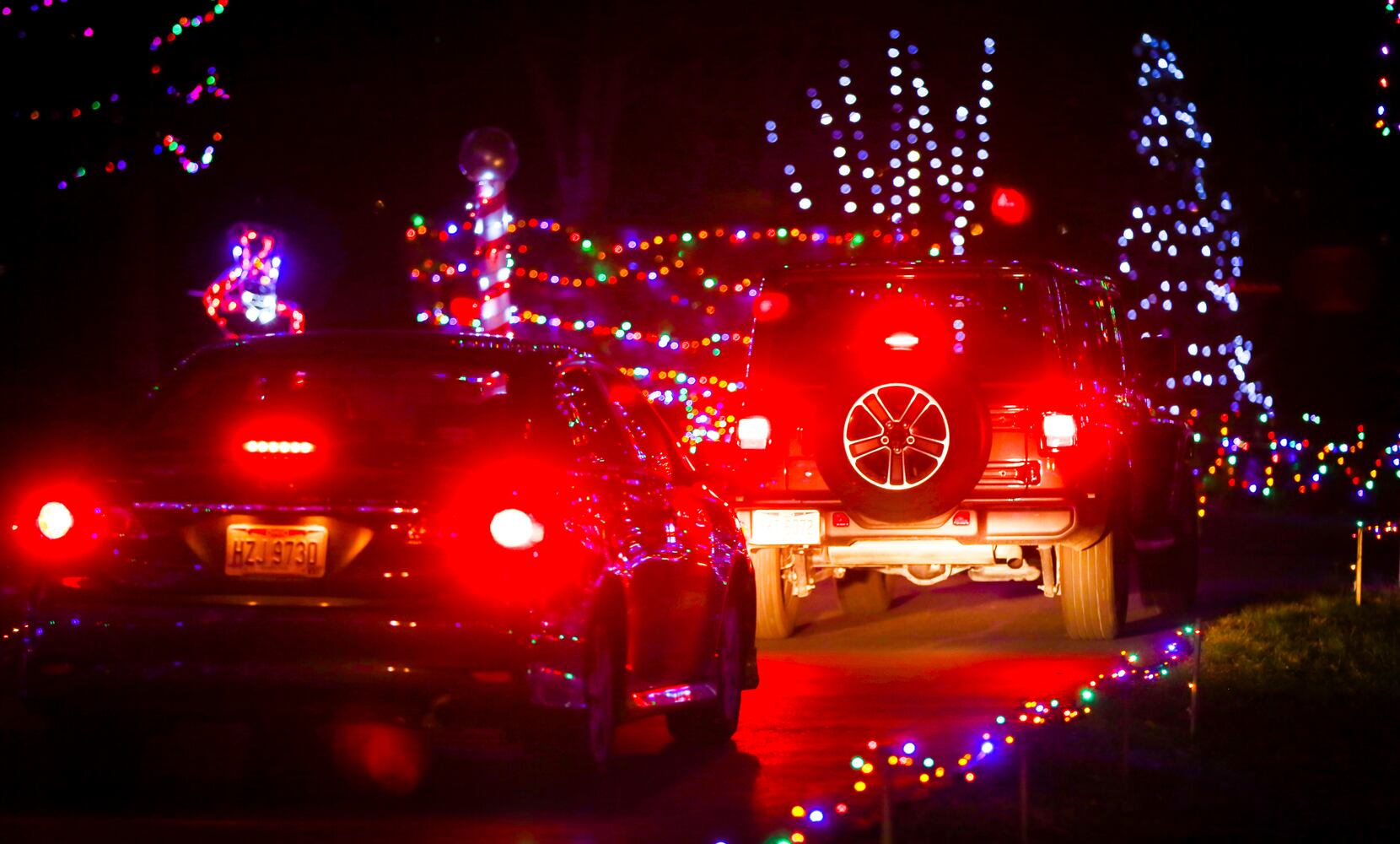111920 Journey Borealis at Pyramid Hill drive-thru holiday light display