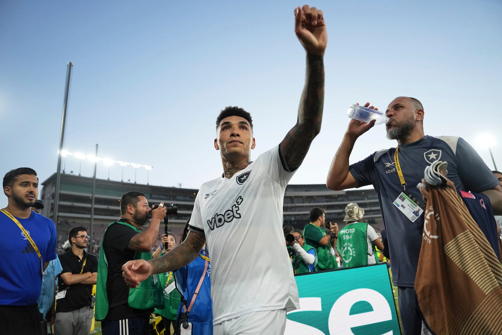 Botafogo's Igor Jesus gestures as he leaves the field after winning during the Club World Cup group B soccer match between PSG and Botafogo in Pasadena, Calif., Thursday, June 19, 2025. (AP Photo/Jae C. Hong)