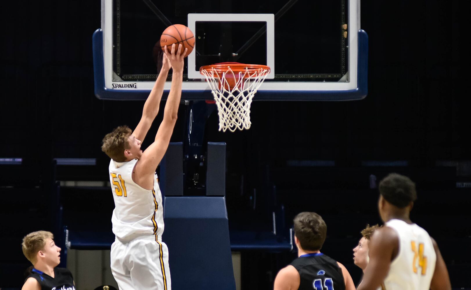 Springboro falls to Moeller in D1 basketball district final