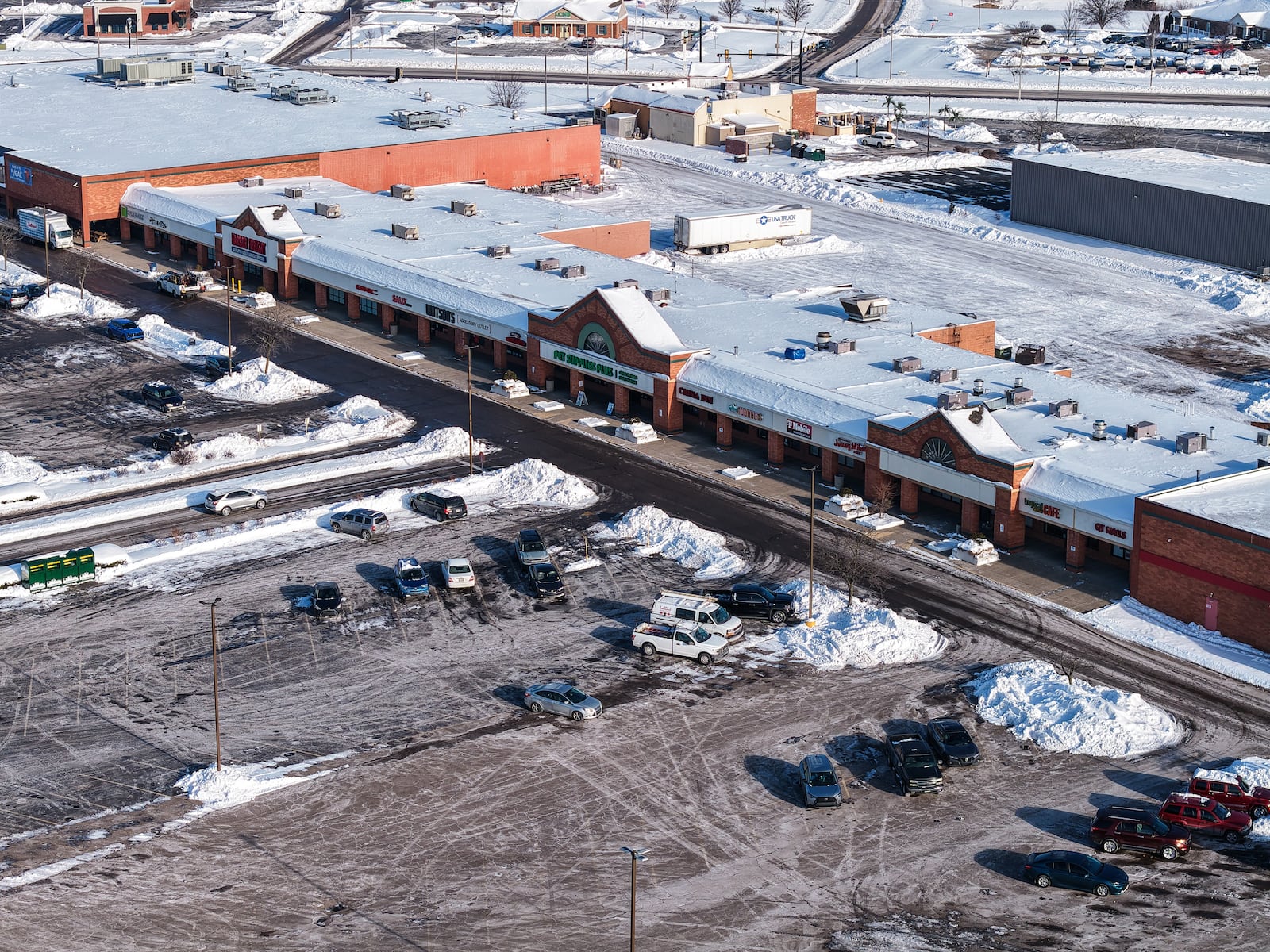 A new Buffalo Wild Wings GO is going to go into the Kroger/Rural King Plaza (Hamilton Meadows Shopping Plaza) at 1426 Main St. in Hamilton. NICK GRAHAM/STAFF