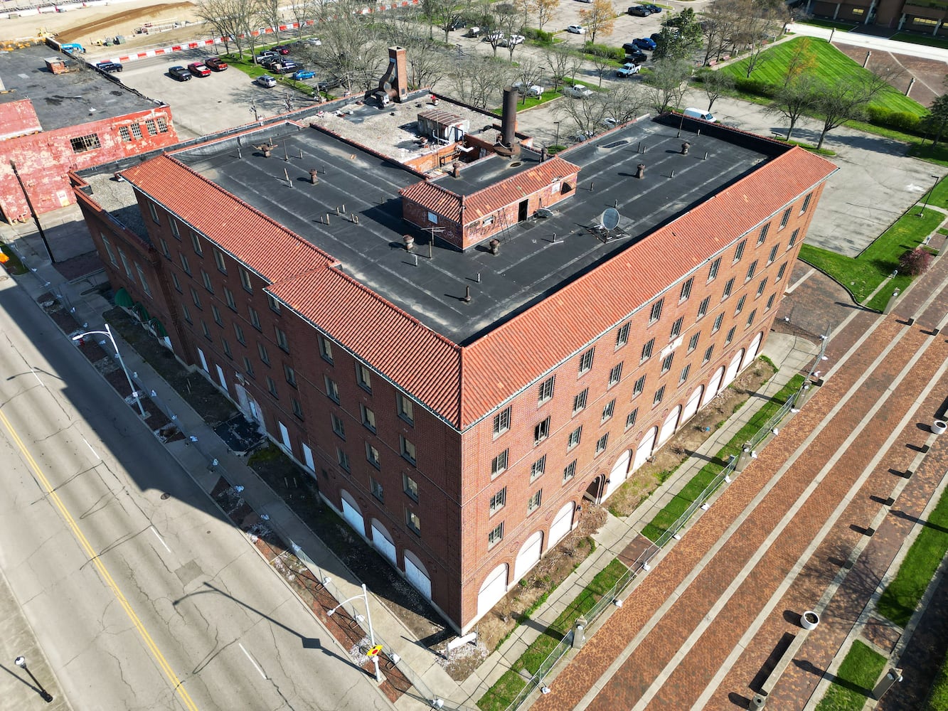 041825 Manchester Inn