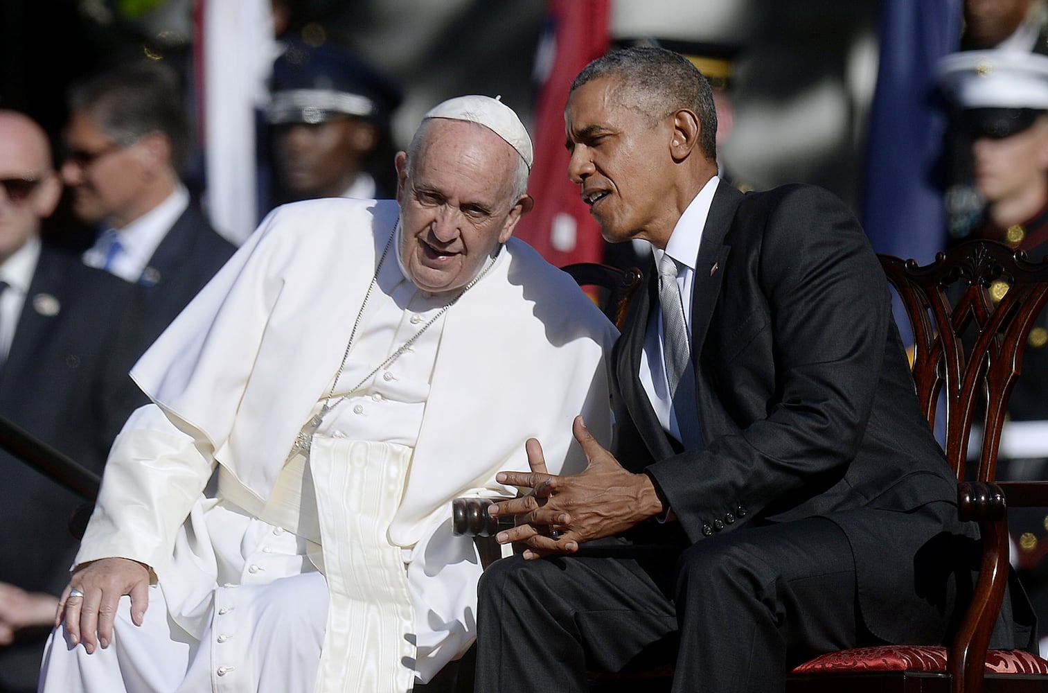 Pope Francis greeted by thousands in D.C.