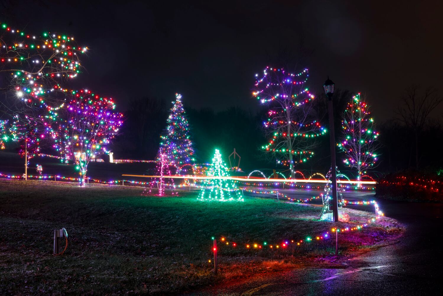 111622 Pyramid Hill lights