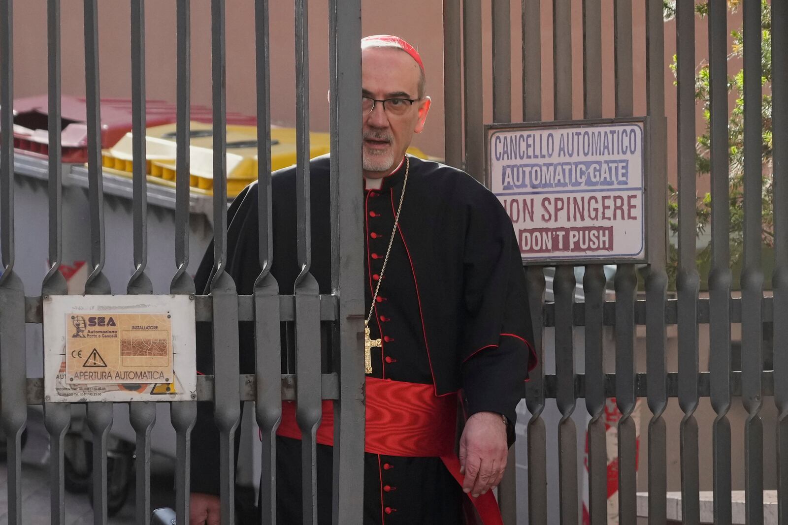 Cardinal Pierbattista Pizzaballa arrives in the New Hall of the Synod at the Vatican, Tuesday, May 6, 2025, the last time before the start of the conclave starting in the afternoon of Wenesday, May 7, when they will elect the successor of Pope Francis. (AP Photo/Gregorio Borgia)