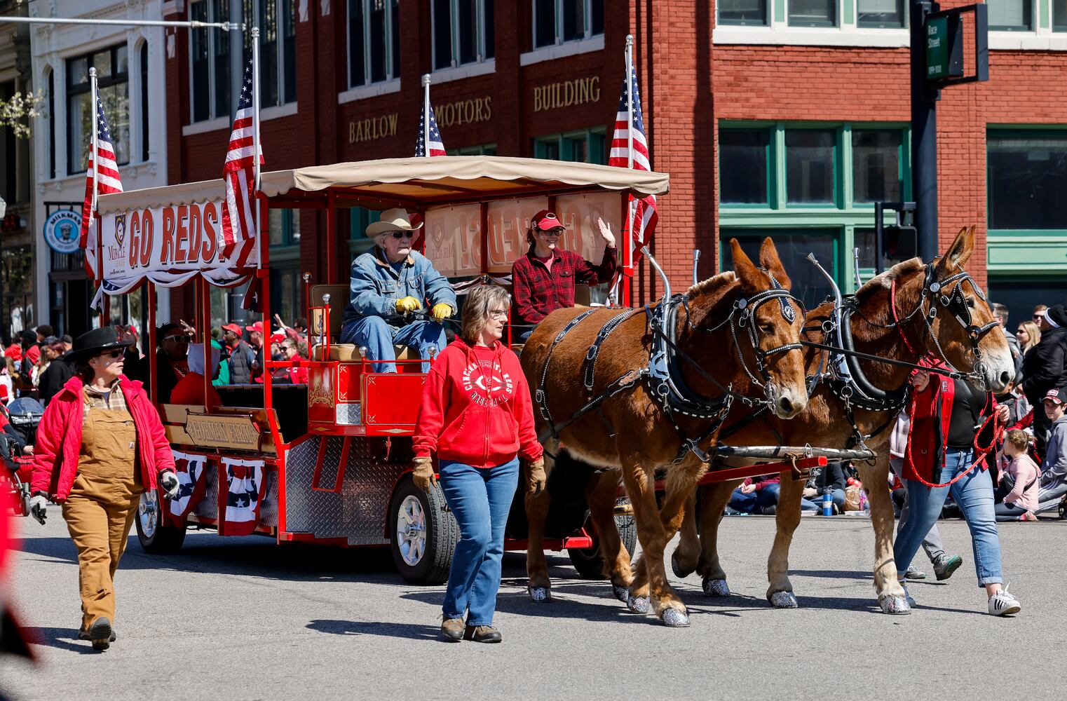 033023 Reds Parade