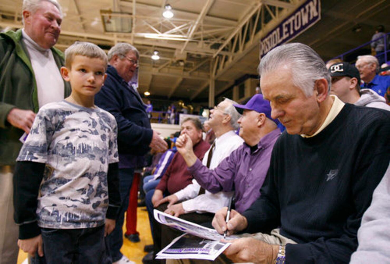 Jerry Lucas jersey retired