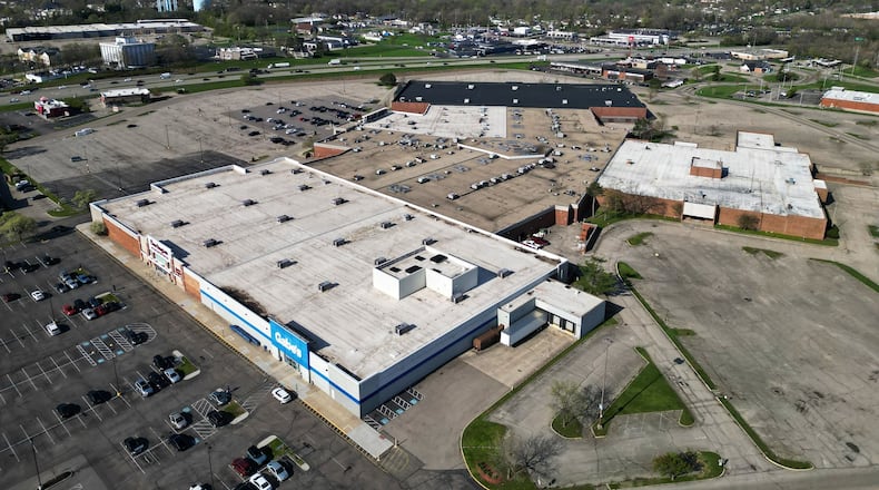 A public auction is being held for fixtures and equipment in the Towne Mall in Middletown. NICK GRAHAM/STAFF