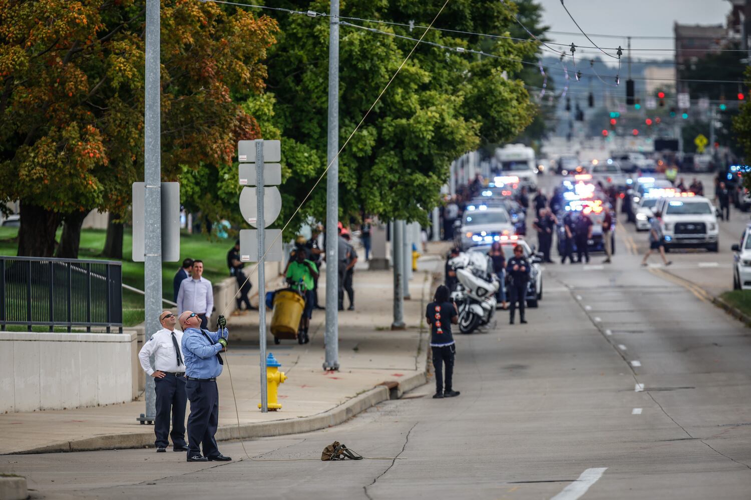 Escort forms for fallen Richmond officer