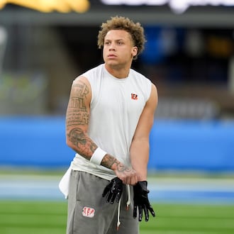Cincinnati Bengals wide receiver Jermaine Burton warms up before an NFL football game against the Los Angeles Chargers, Sunday, Nov. 17, 2024, in Inglewood, Calif. (AP Photo/Gregory Bull)