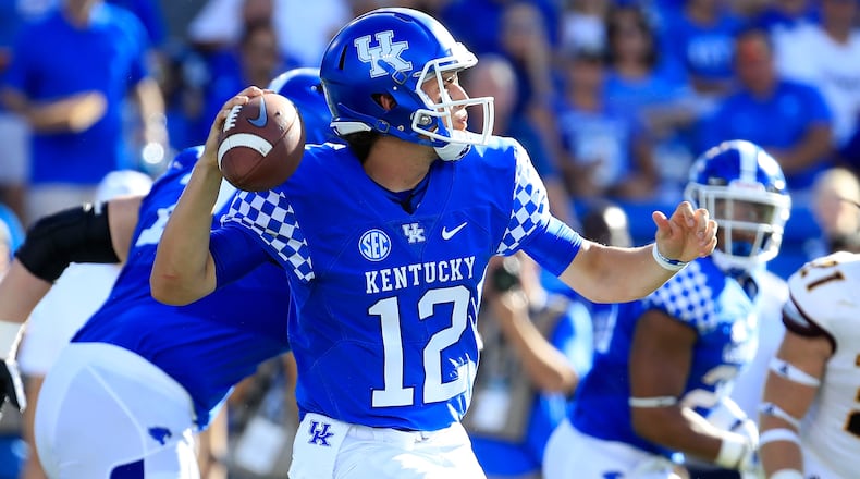 LEXINGTON, KY - SEPTEMBER 01:  Gunnar Hoak #12 of the Kentucky Wildcats throws a pass against the Central Michigan Chippewas  at Commonwealth Stadium on September 1, 2018 in Lexington, Kentucky.  (Photo by Andy Lyons/Getty Images)