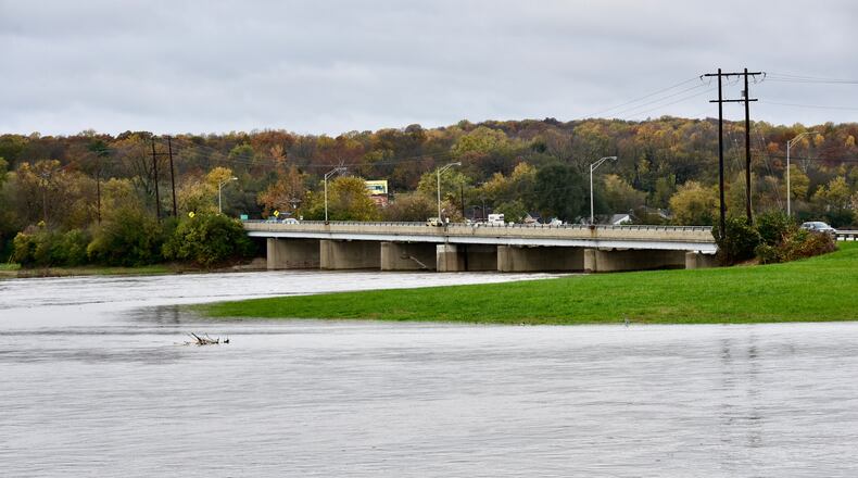 The Great Miami River as seen along Carmody Blvd and the Ohio 122 bridge in Middletown in this file photo. NICK GRAHAM/STAFF