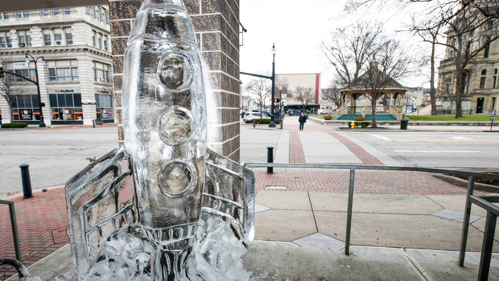 Jon Michael, lead carver with Artic Diamond Ice Sculptures, creates a sculpture of a rocket during a preview event for IceFest 2017 in Hamilton. IceFest, held every other year by the nonprofit City of Sculpture, will take place Jan. 20-21 in downtown Hamilton. NICK GRAHAM/STAFF