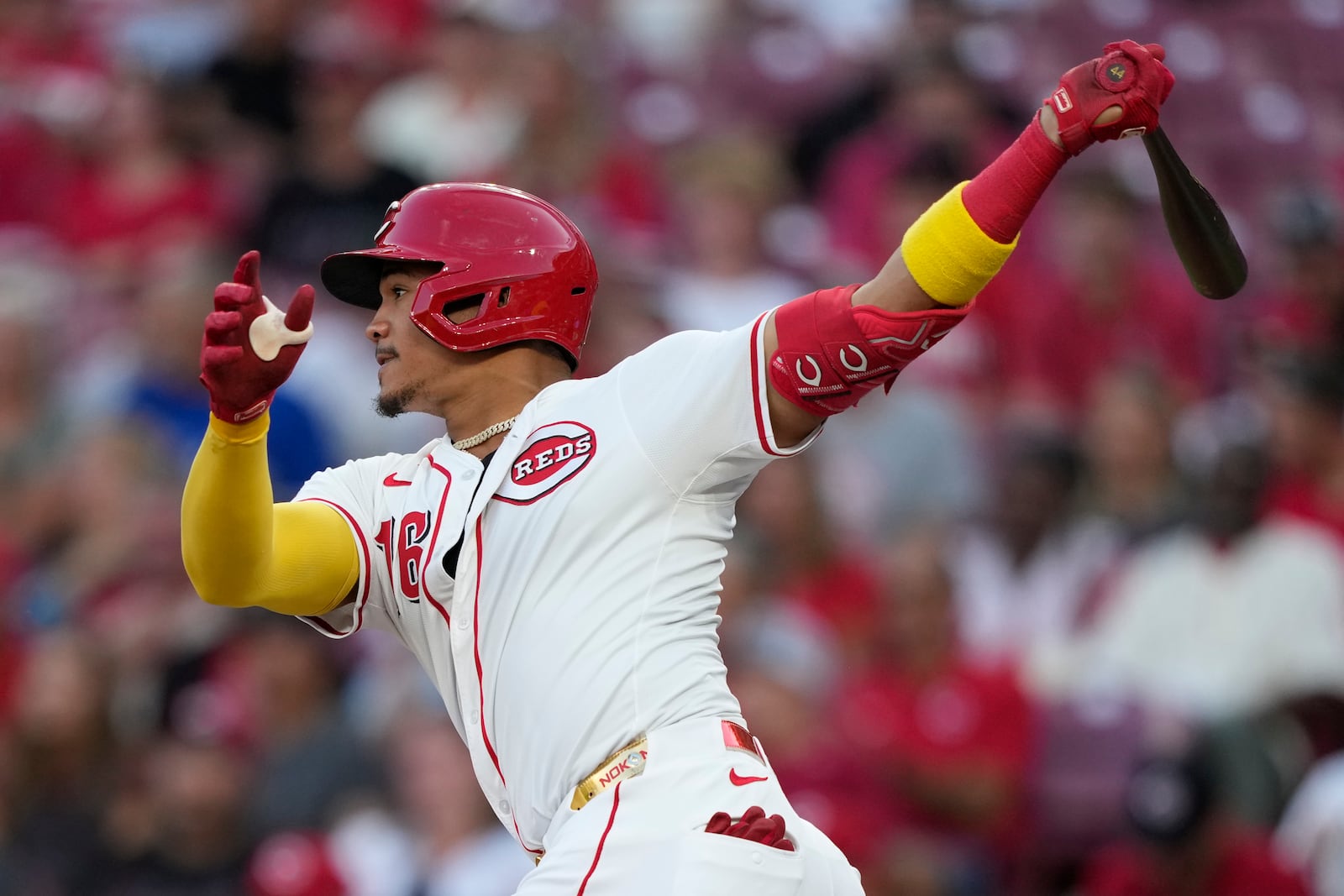 Cincinnati Reds' Noelvi Marte hits a two-RBI double during the second inning of a baseball game against the Toronto Blue Jays Wednesday, Sept. 3, 2025, in Cincinnati. (AP Photo/Carolyn Kaster)