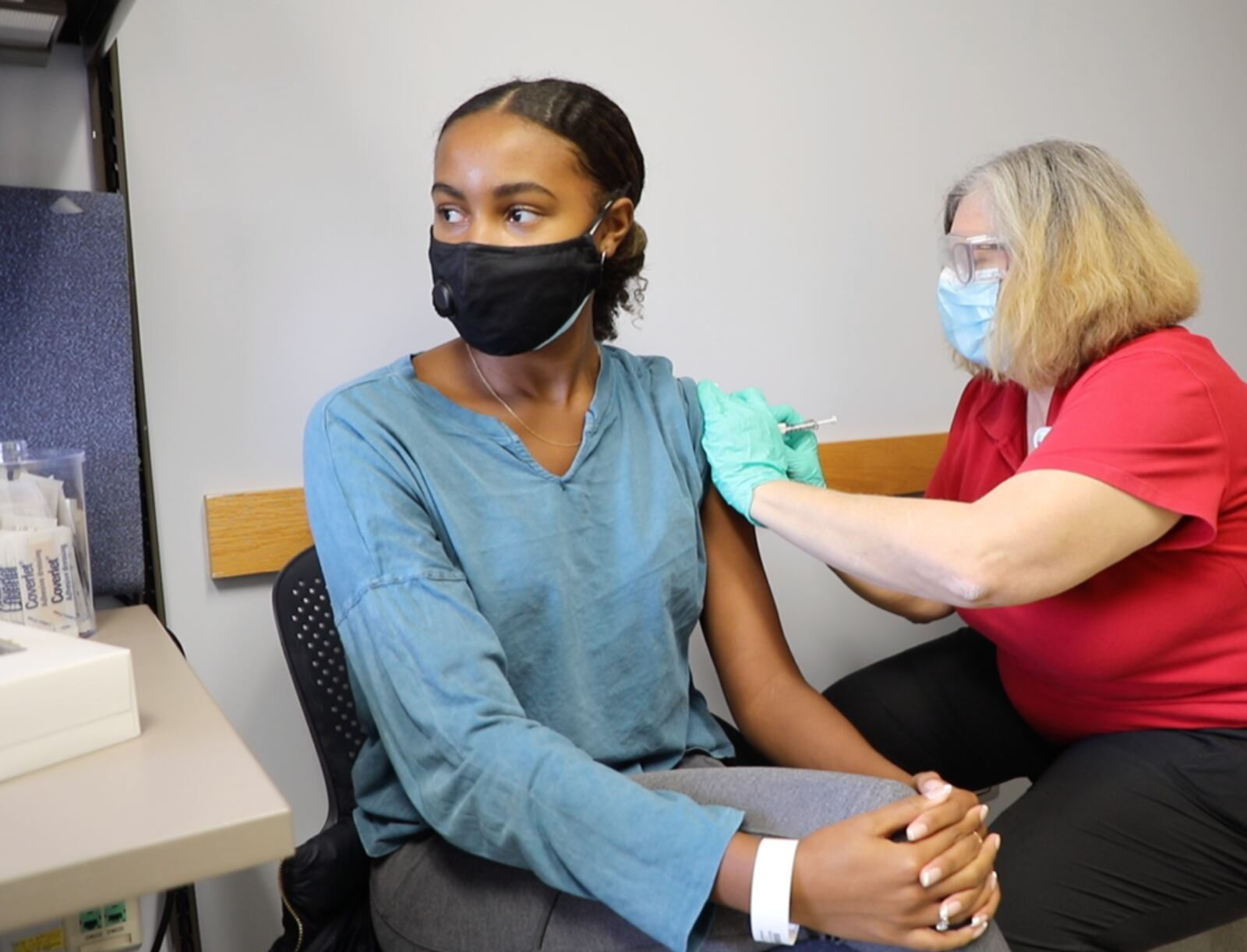 Melanie Mitchell, 16, gets an injection during a clinical trial of a COVID-19 vaccine at Cincinnati Children’s. PHOTO Credit Cincinnati Children’s