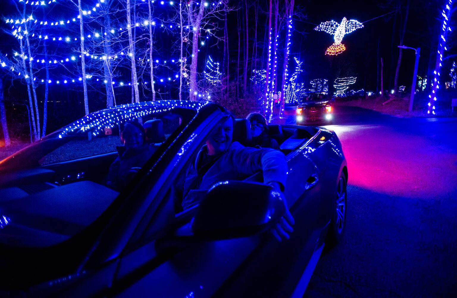 111920 Journey Borealis at Pyramid Hill drive-thru holiday light display
