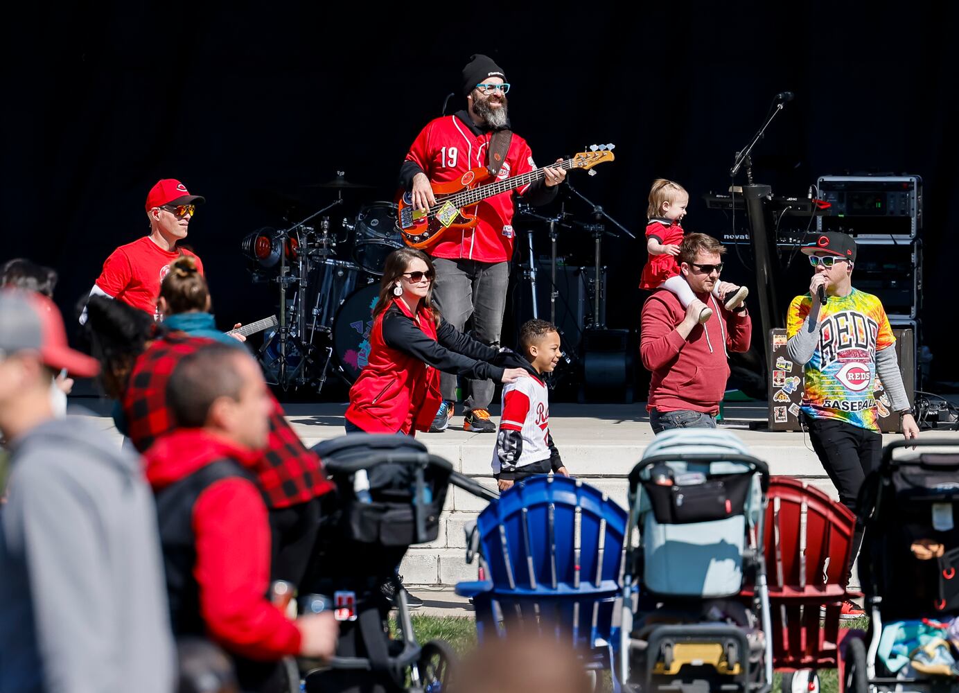 033023 Reds Parade