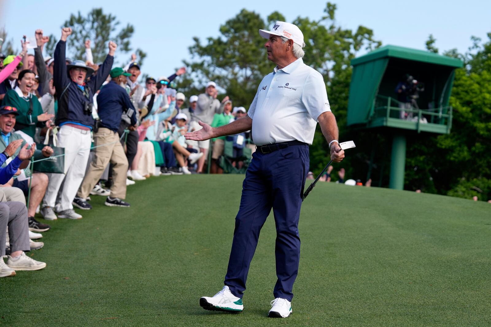 Fred Couples reacts on the first hole during the first round at the Masters golf tournament, Thursday, April 10, 2025, in Augusta, Ga. (AP Photo/Ashley Landis)