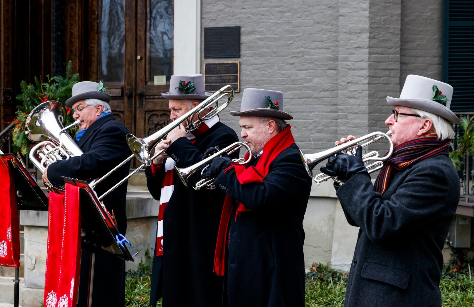 120521 German Village Christmas Walk