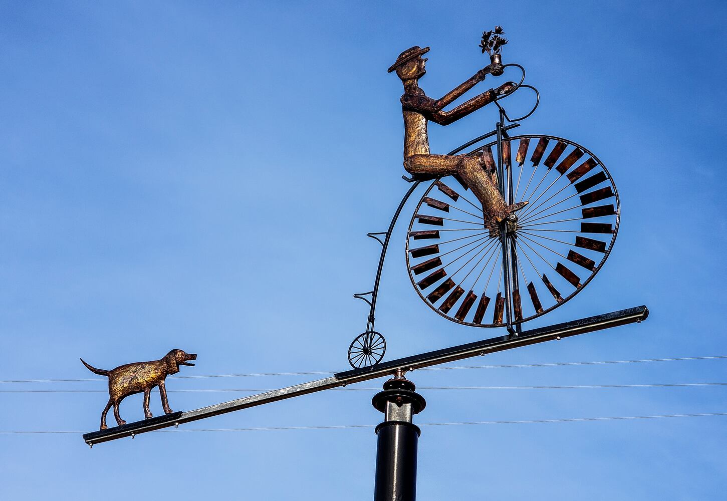 photo tour of the sculptures in Hamilton