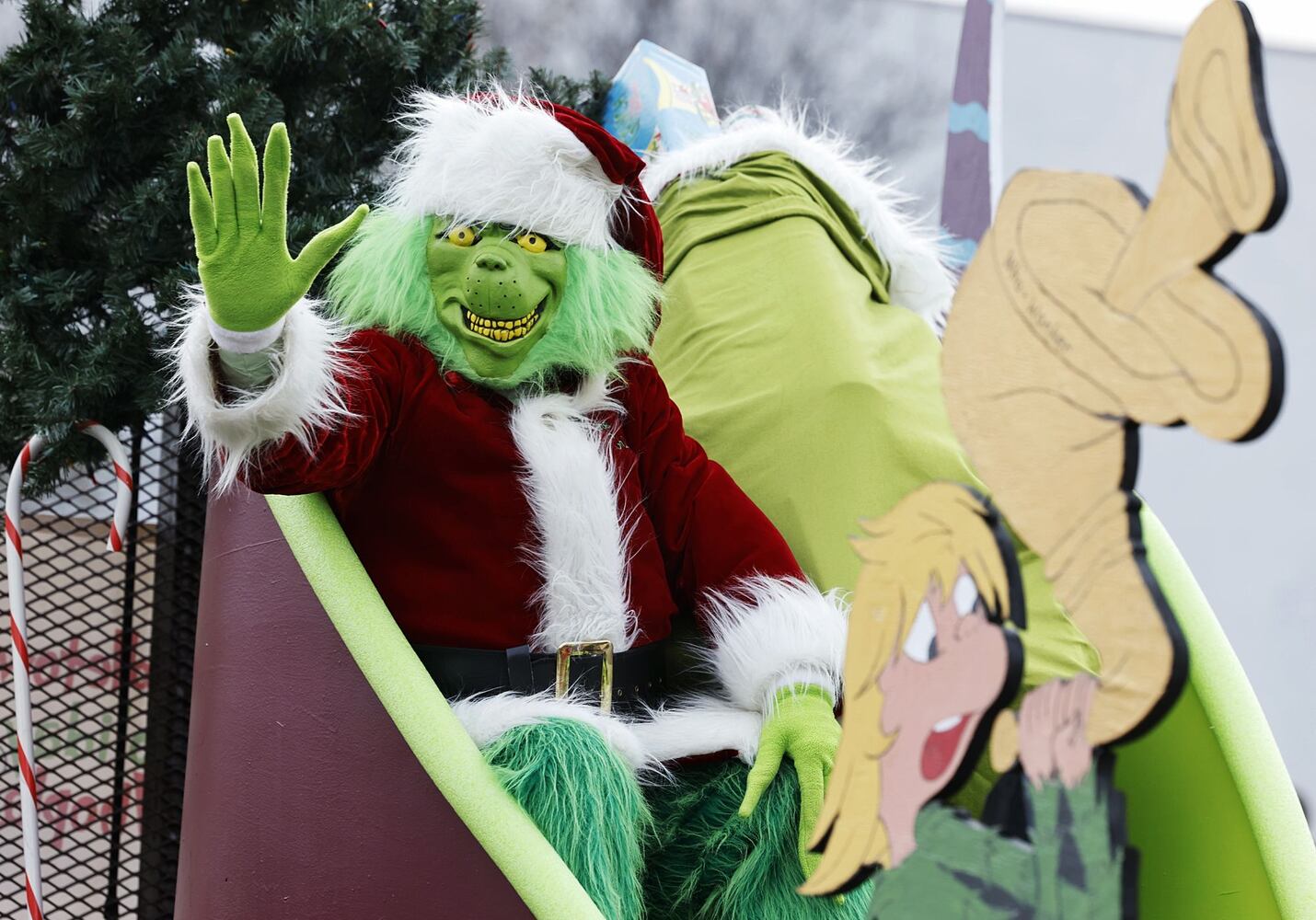 112622 Santa parade Middletown