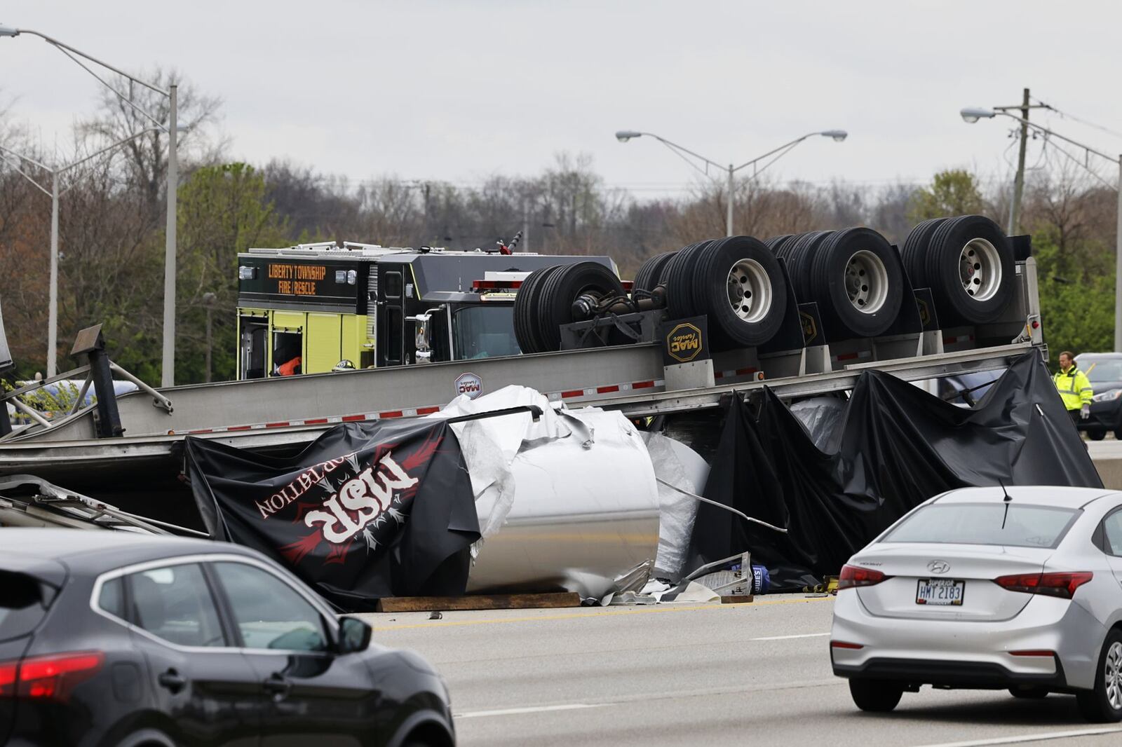 Two semis were involved in a crash on I-75 near the rest areas south of Monroe exit exit in Butler County on Tues., April 19, 2022. One person died, according to the Ohio State Highway Patrol. NICK GRAHAM/STAFF
