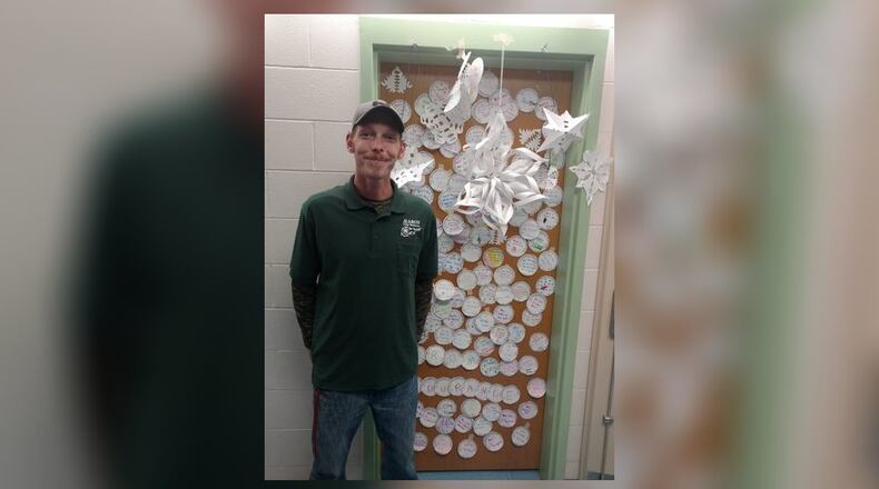 Mason Intermediate (MI) students spread positivity through the building as a simple way to “give” to others during the winter months. The ‘Snowball Challenge’ consisted of students sharing thoughtful words throughout MI - specifically on crafted snowballs taped to lockers, and teacher and staff doors. CONTRIBUTED