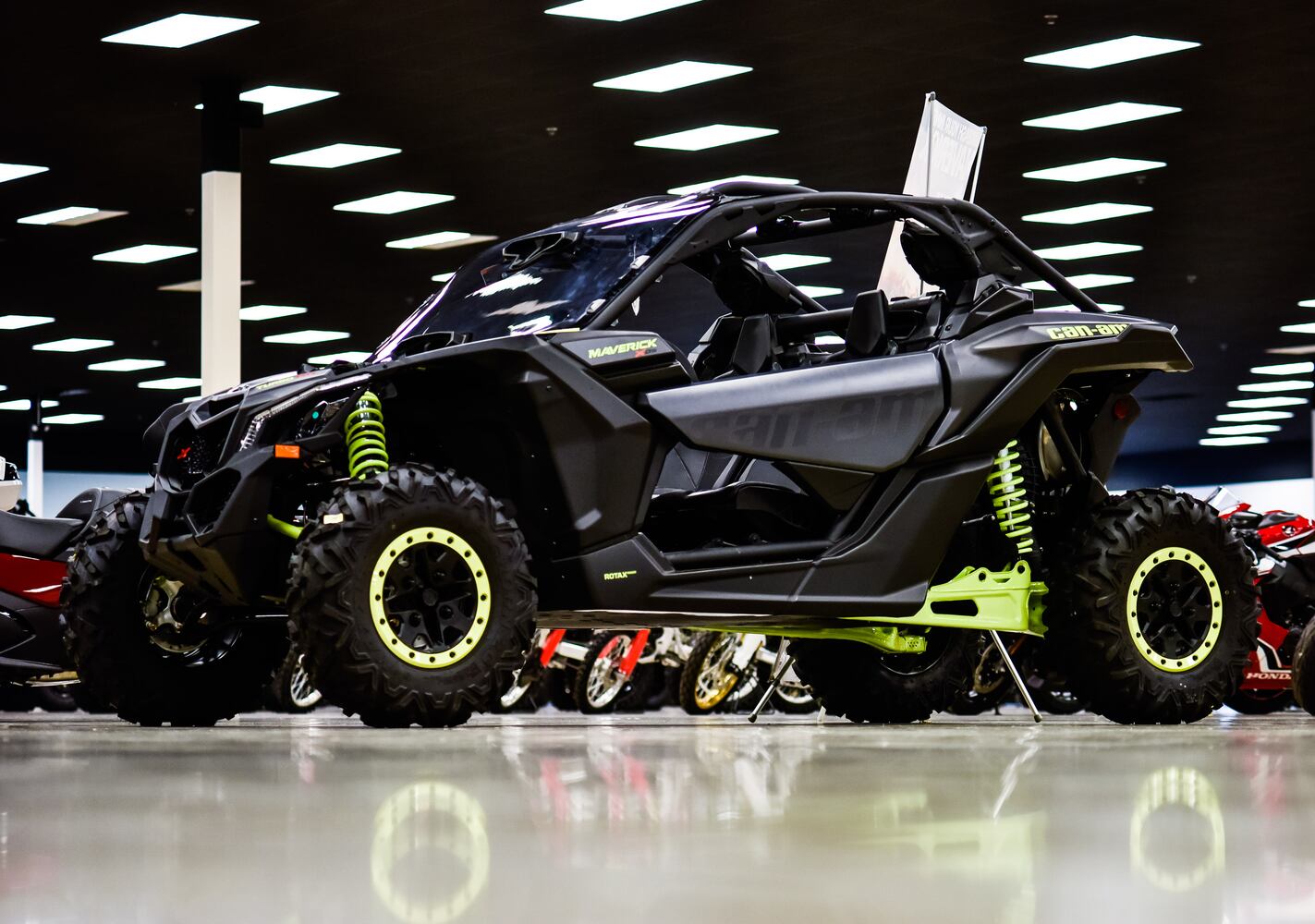 Octane Outlet motorcycle and powersports dealer now open in Middletown