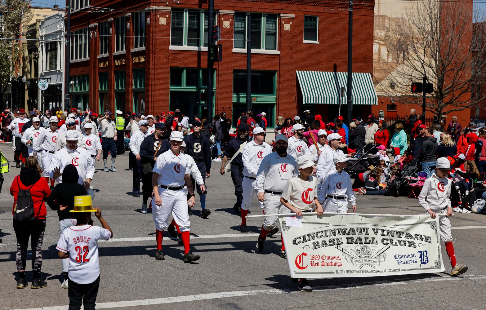 033023 Reds Parade