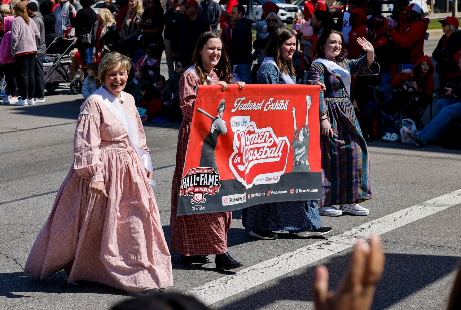 033023 Reds Parade