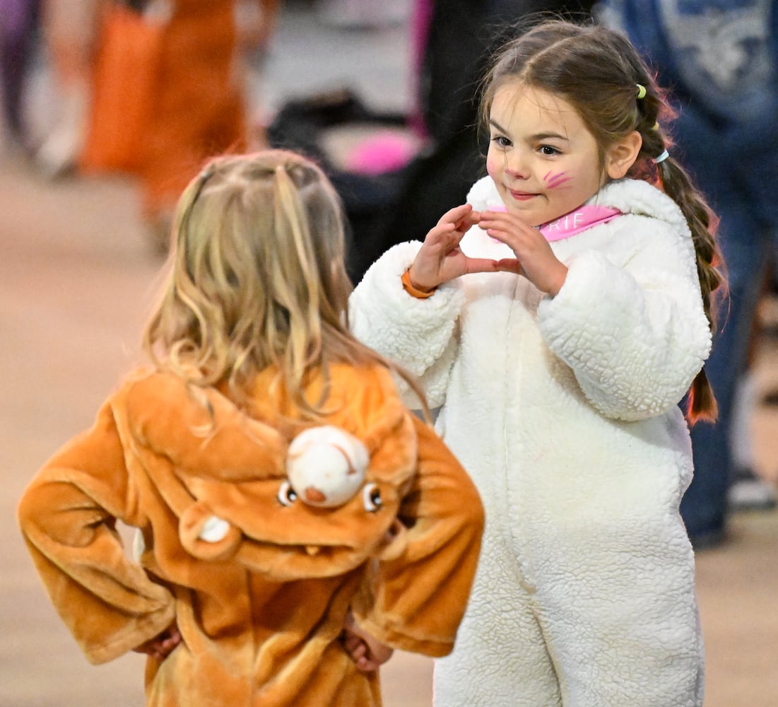 DDN 102325 Austin Landing Trunk or Treat