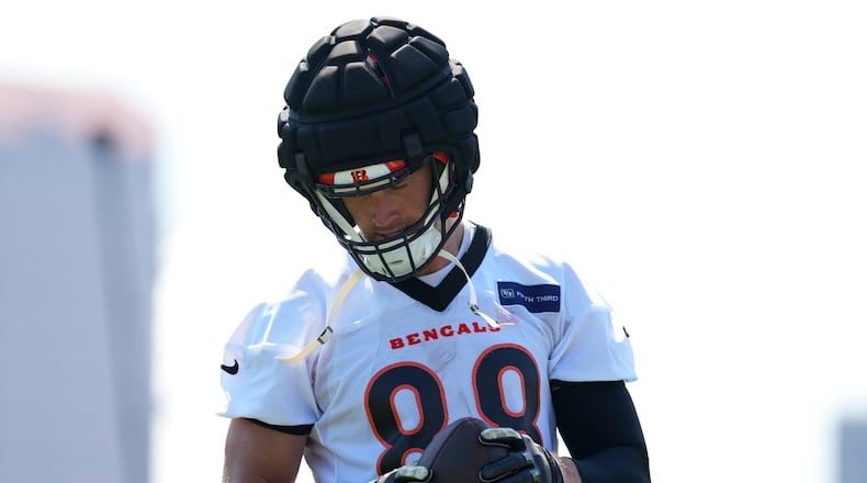 Cincinnati Bengals' Mike Gesicki looks on during practice at the team's NFL football training camp, Wednesday, July 23, 2025, in Cincinnati. (AP Photo/Jeff Dean)