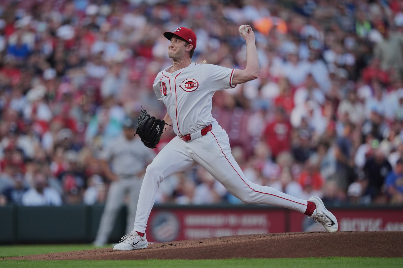 Cincinnati Reds starting pitcher Nick Lodolo delivers during the first inning of a baseball game against the New York Yankees, Monday, June 23, 2025, in Cincinnati. (AP Photo/Joshua A. Bickel)
