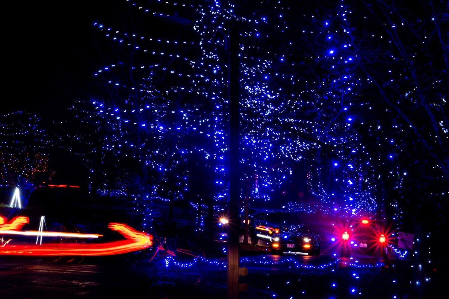 111920 Journey Borealis at Pyramid Hill drive-thru holiday light display