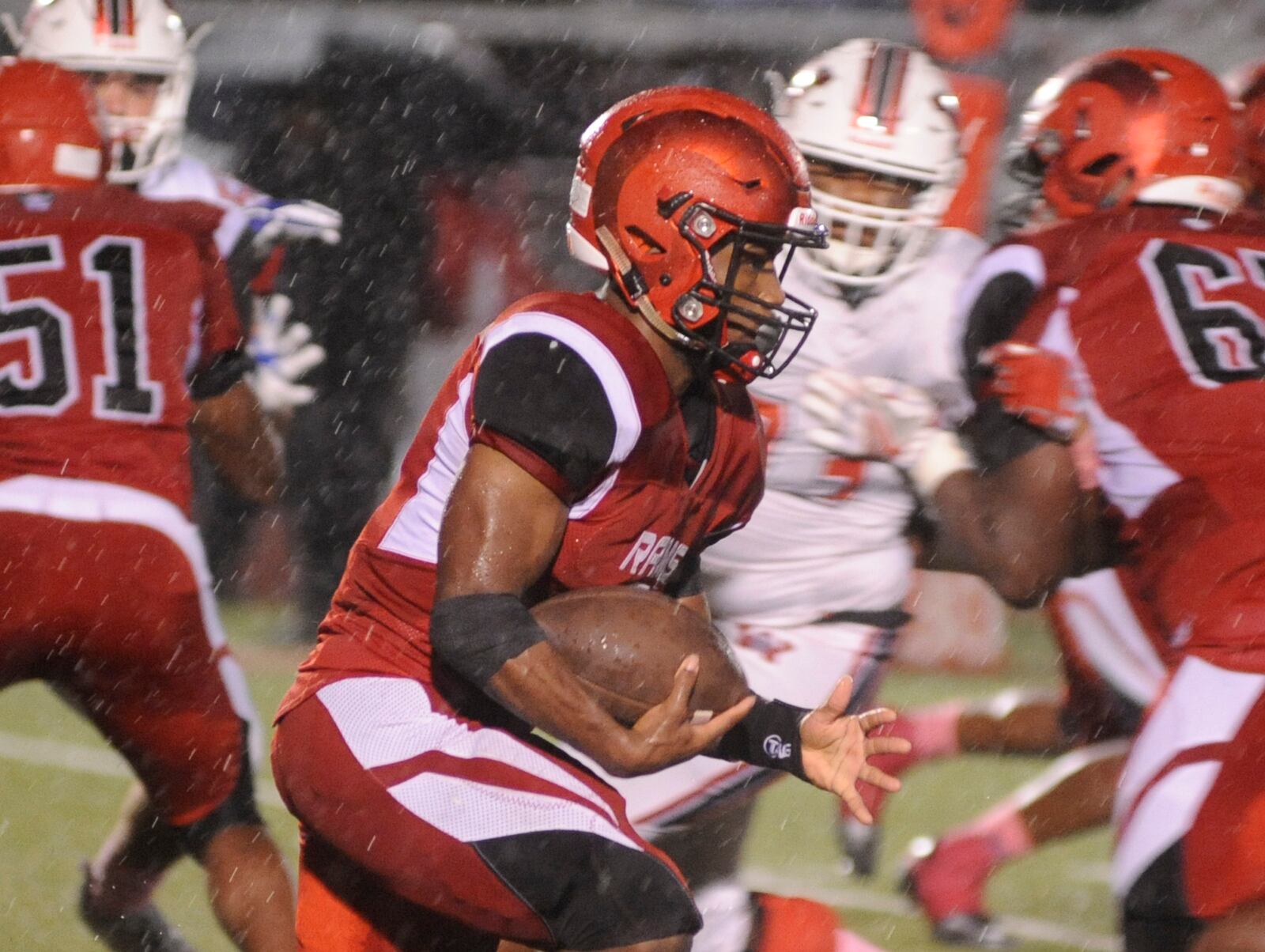 Trotwood-Madison running back Ra’veion Hargrove scored on a 7-yard run in the first quarter. MARC PENDLETON / STAFF